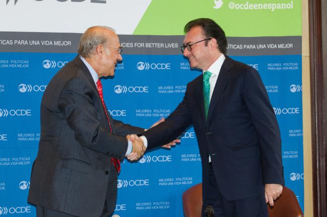 Gobierno Federal está dispuesto a recortar el gasto si el Peso y el petróleo siguen cayendo