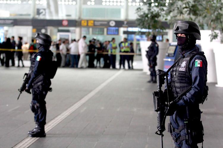 Reemplazan a 348 policías federales tras tiroteo en Aeropuerto del DF