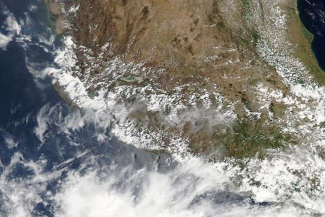 Beatriz se convierte en tormenta tropical