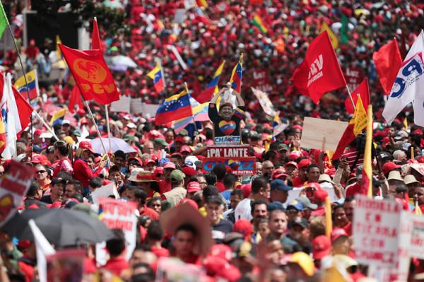 Simpatizantes de Chávez arman marcha en Venezuela