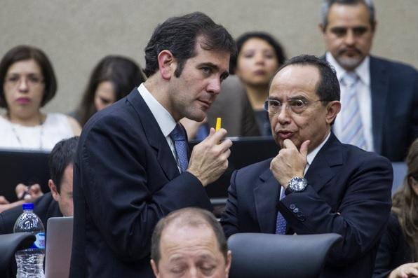 INE frena 60 precandidaturas de Michoacán y Jalisco