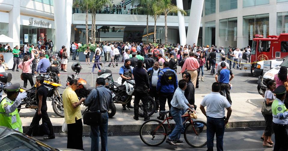 Identifican en marcha por Mara Castilla a presunto agresor sexual; lo detienen en Reforma 222