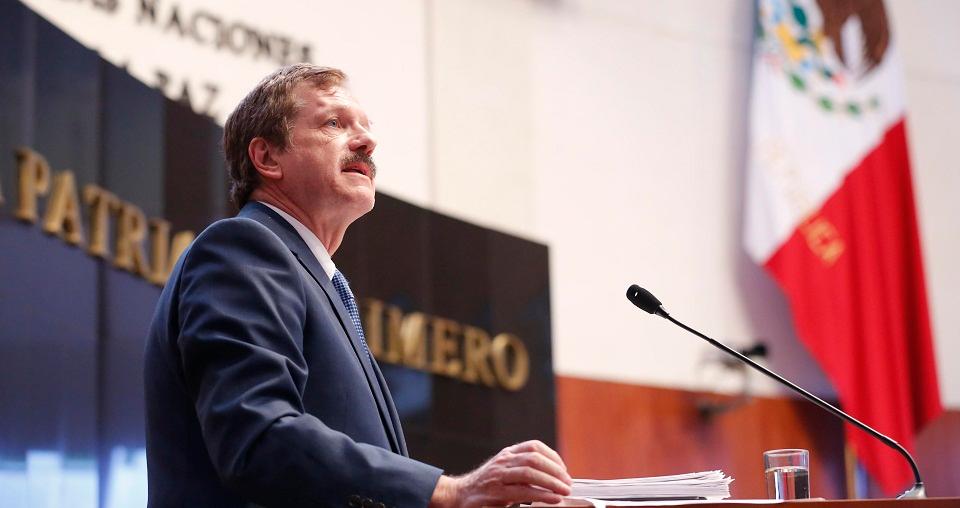 Que el presidente pueda ser juzgado por corrupción, proponen senadores