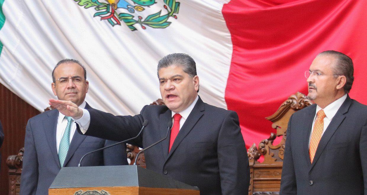 Miguel Riquelme protesta como gobernador de Coahuila, tras cinco meses de impugnaciones