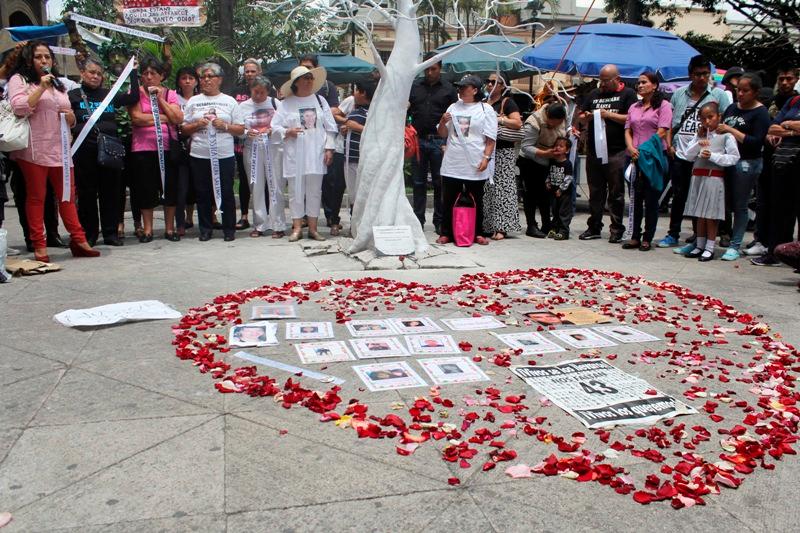 Unos desconocidos destrozan placas en memoria de las víctimas en Cuernavaca