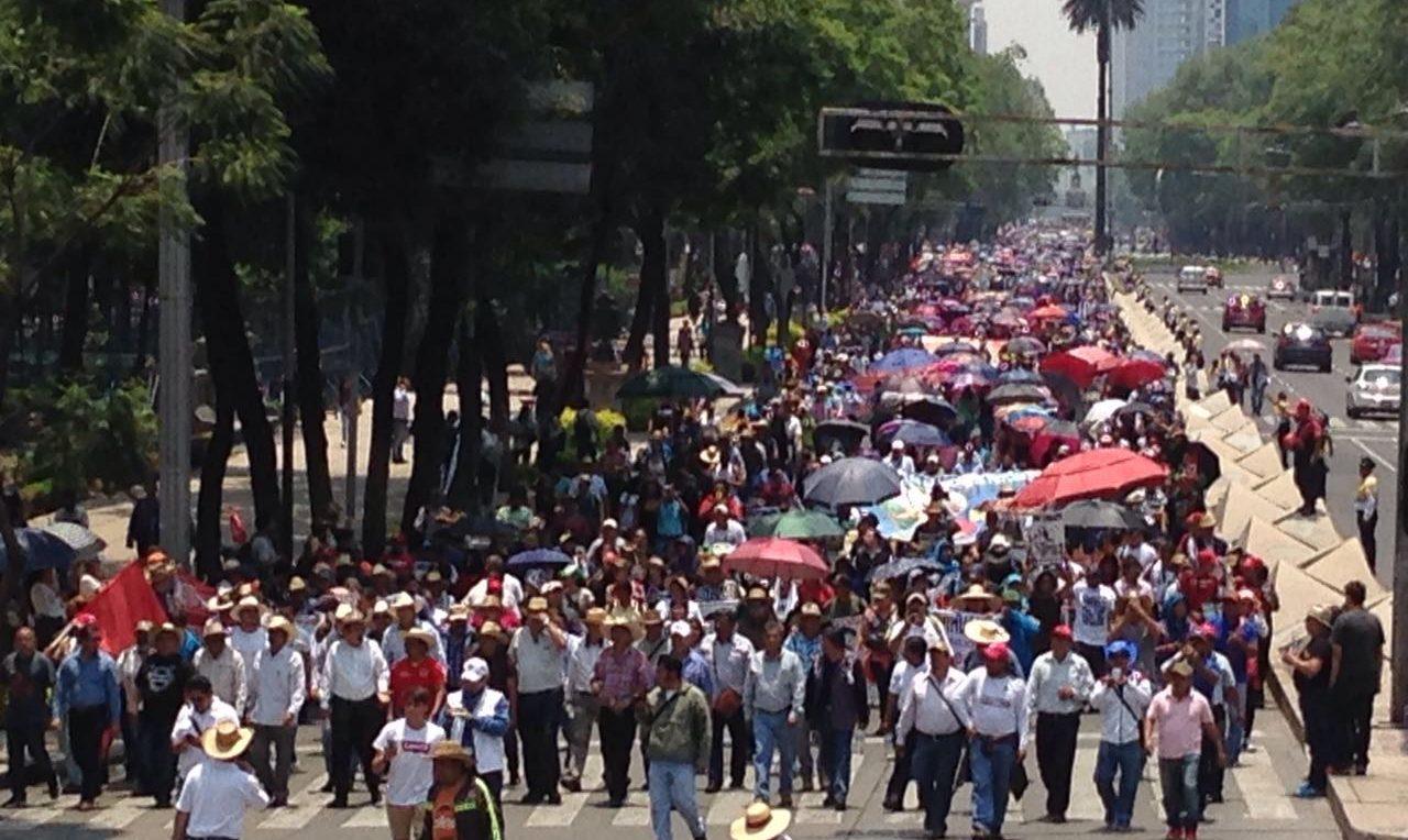 CNTE pide en Los Pinos que no haya despidos de paristas; cumplimos con la ley: presidencia