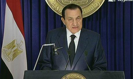 De líder indiscutible del mundo árabe a prisión perpetua: el drama de Mubarak