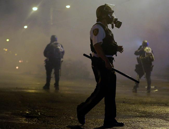 Un herido de bala y siete detenidos, tras nueva noche de protestas en Ferguson