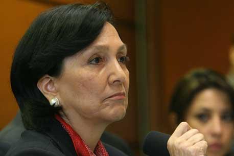 Deja Amalia irregularidades <i>millonarias</i>, acusan