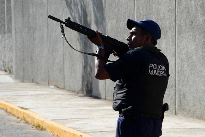 Por violencia en Guerrero, renuncian policías municipales