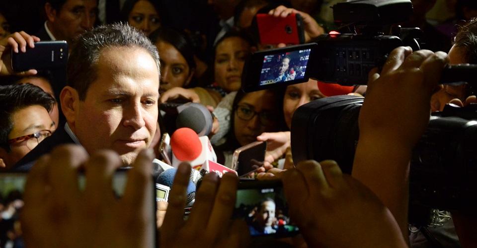 No sólo a opositores, Eruviel reparte notarías en el Edomex a amigos y funcionarios electorales