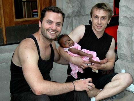 Argentina, el 1er país que registra a bebé de pareja gay