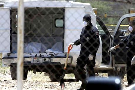 Aumenta a 144 los cadáveres encontrados en Durango