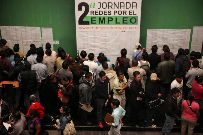 #SemáforoEconómico: Empleo, el único indicador con resultados positivos en 2014