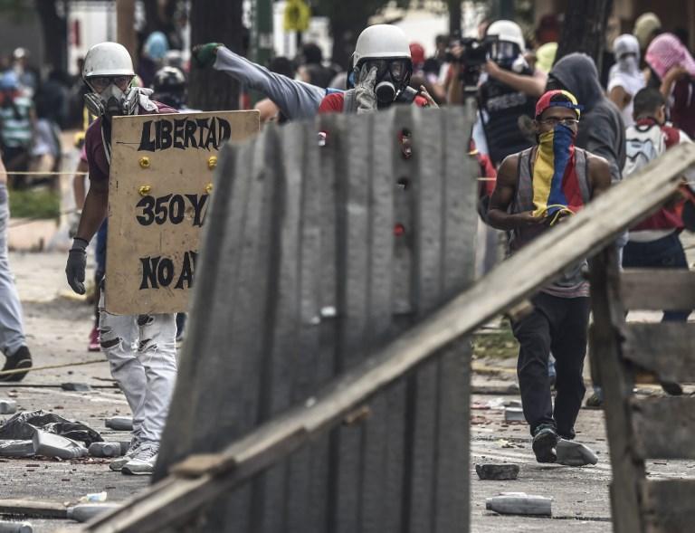 Dos muertos y comercios cerrados: el saldo de la huelga en Venezuela contra la Constituyente