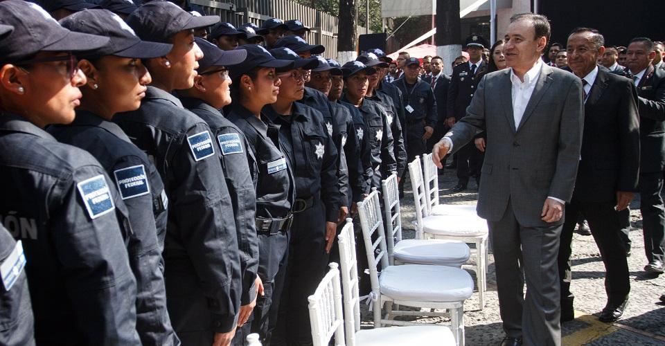 Sin reforma constitucional, desde el 1 de diciembre gobierno de AMLO desplegó 43 mil policías navales y militares