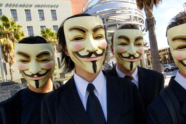 Anonymous inhabilita página de Interpol en represalia por detenciones