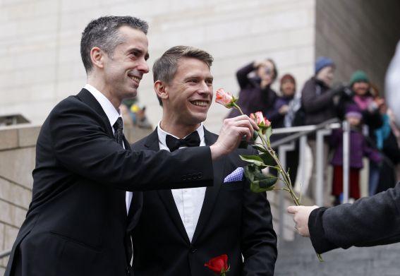 Las fotos del recuerdo: bodas gay en EU