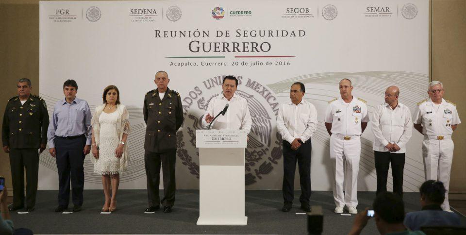 Federales van de regreso a Guerrero; desde mañana se desplegarán en Chilapa, dice Osorio Chong