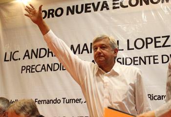 ¿Qué posee y con cuánto vive AMLO?