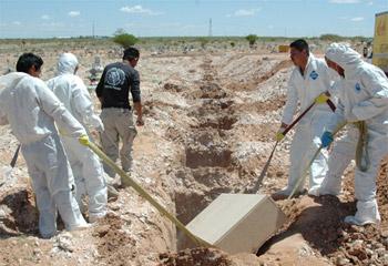 Aumenta a 322 cifra de cuerpos encontrados en fosas de Durango