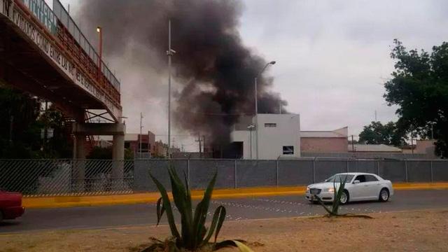 Muere una persona tras explosión en aduana de Coahuila