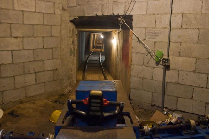 Hallan tres túneles del narco en la frontera de EU-México