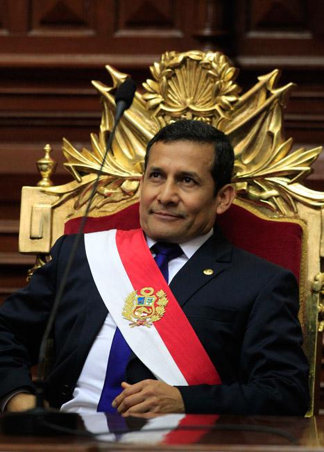 Cae a 38% la aprobación de Humala tras un año en el poder