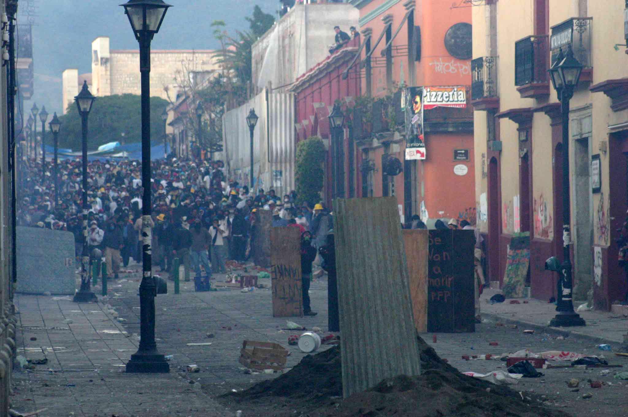 Comisión de la verdad de Oaxaca cita a Fox y a Calderón por violaciones a derechos humanos entre 2006 y 2007
