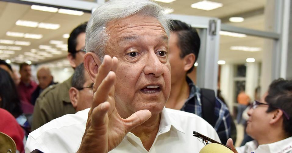 Hay persecución política contra líderes del PT, acusa López Obrador