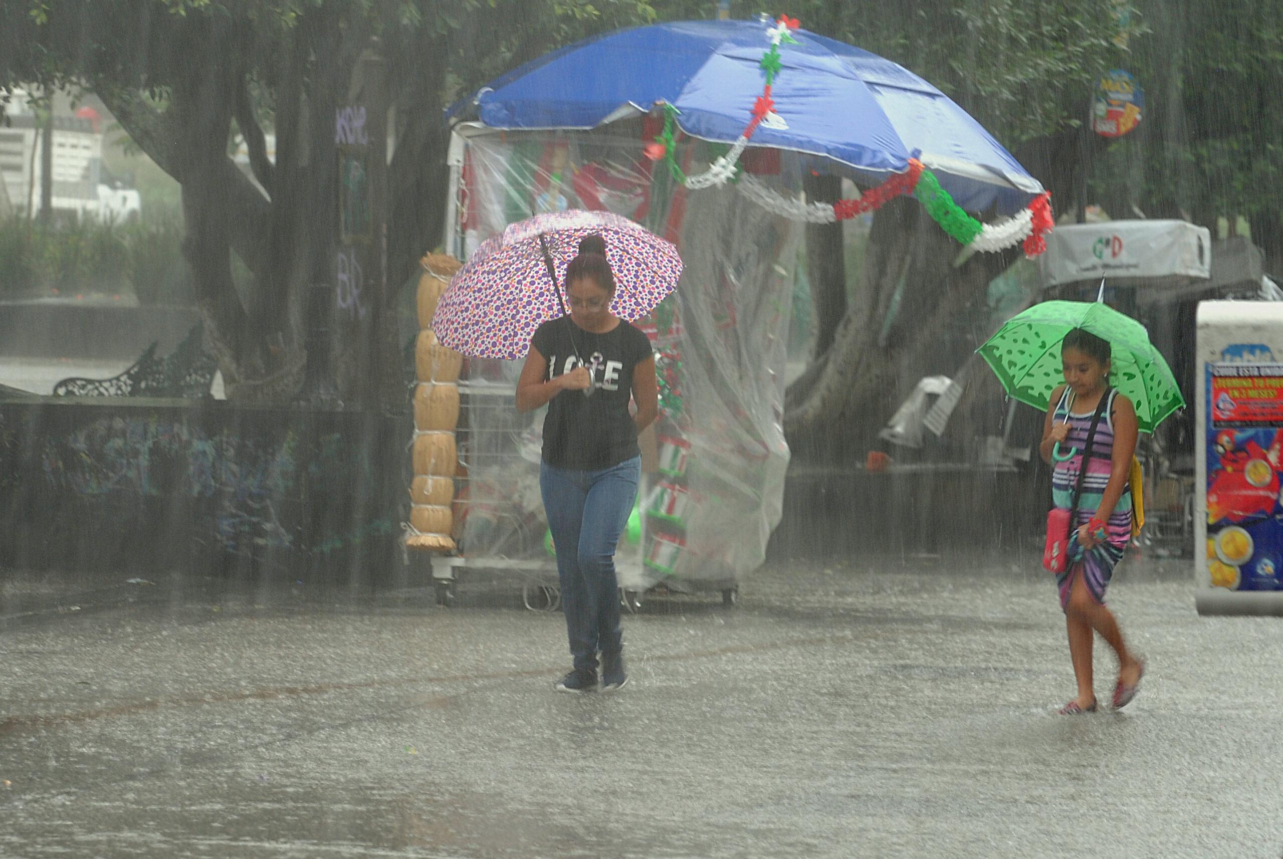 Le llega refuerzo al frío: se prevén lluvias fuertes en al menos 23 estados de México