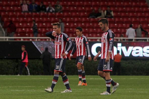 Clausuran estadio Jalisco tras hechos de violencia