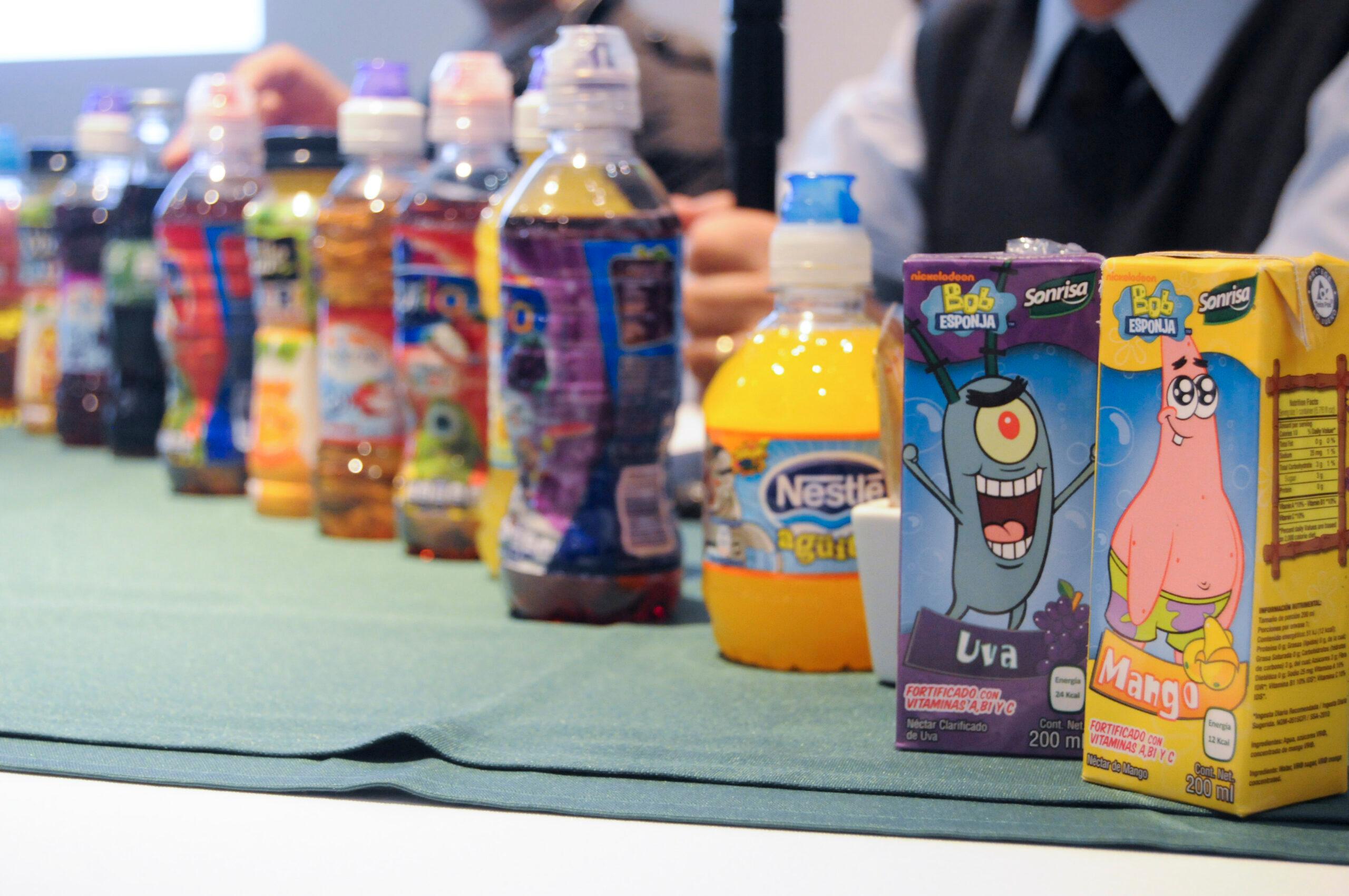Instituto de Salud Pública reprueba reducir impuesto en bebidas azucaradas; propone aumentar su precio