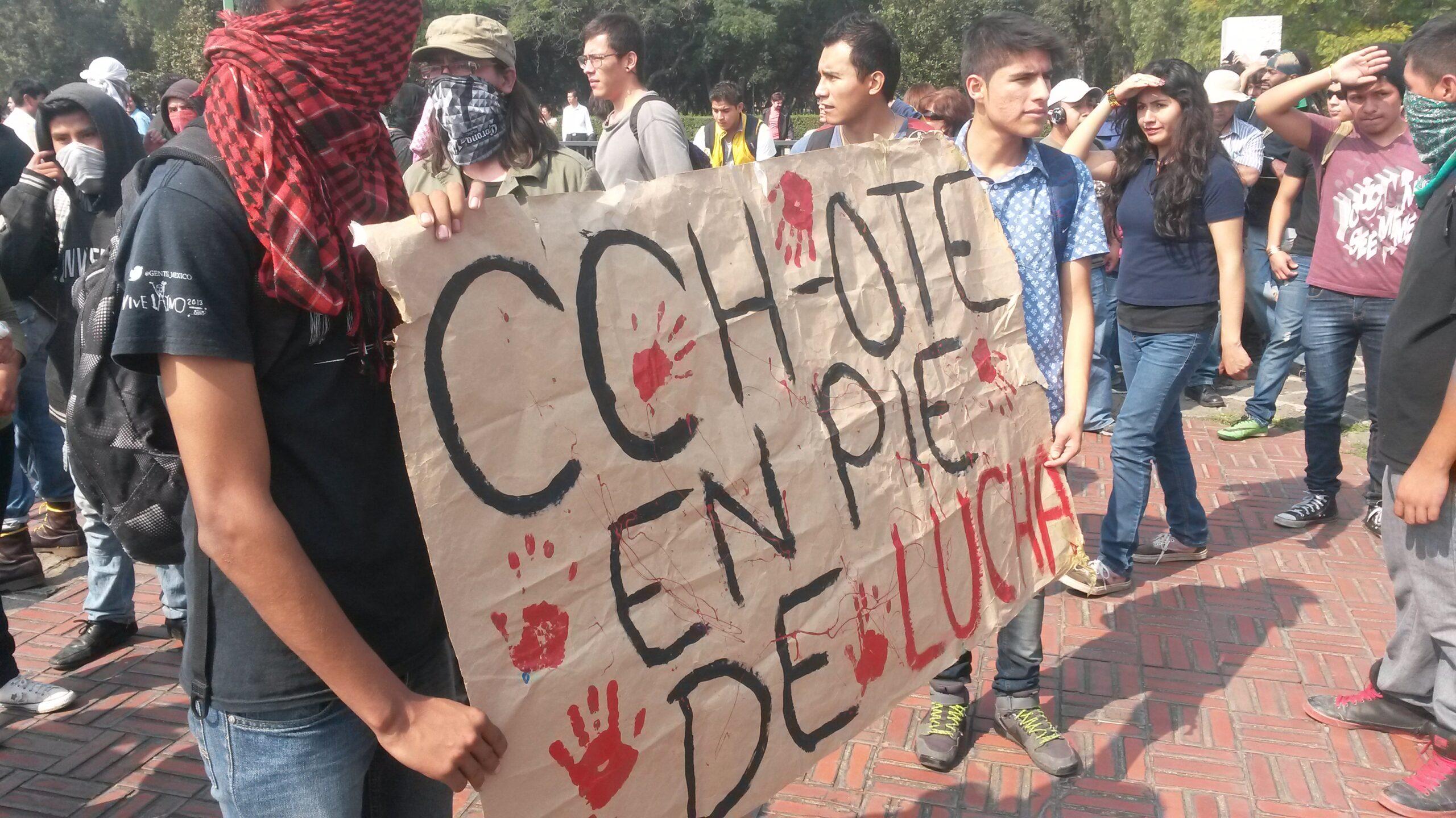 Anarquistas imponen su ‘autoridad’ durante protesta universitaria