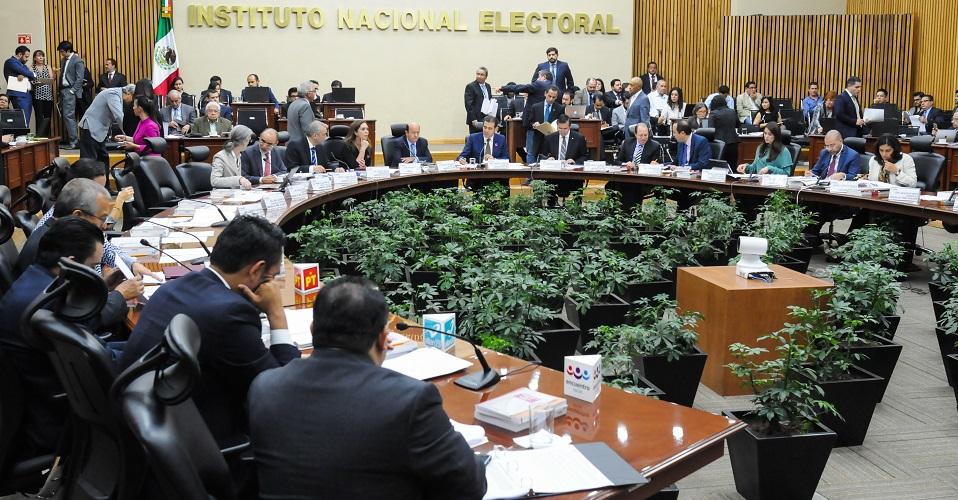 Comisión del INE aprueba tope de gasto para las campañas de 2018