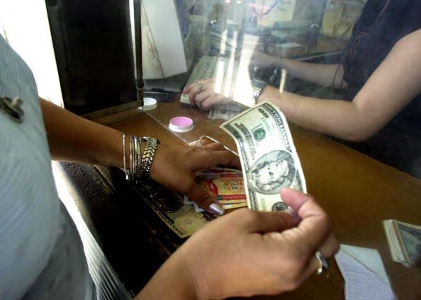 Se desploman 20% las remesas mexicanas