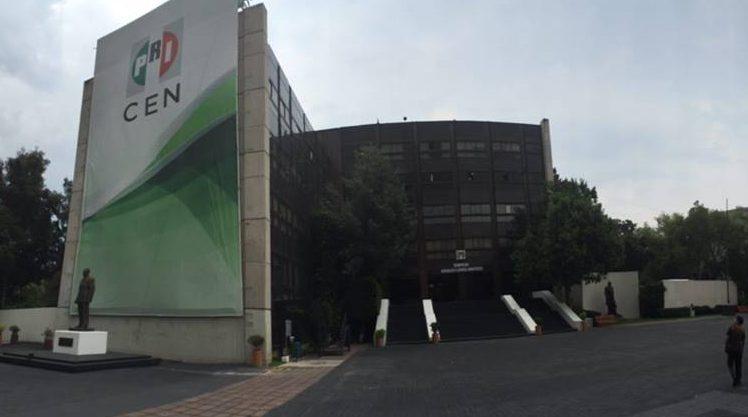 Enrique Ochoa renuncia a la CFE y se perfila como candidato único para dirigir el PRI