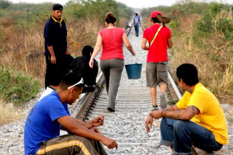 Agentes de Migración arraigados por presunto secuestro de migrantes