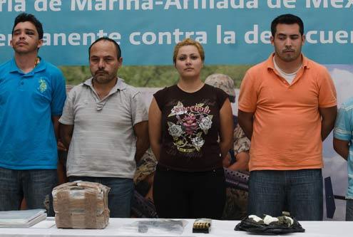 Detienen a presunta operadora financiera de Los Zetas