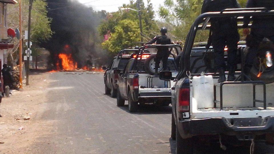 Fuerzas federales y estatales retiran 14 bloqueos carreteros en Tierra Caliente de Guerrero