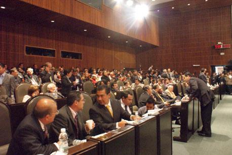 Diputados aprueban en comisiones la Reforma Educativa