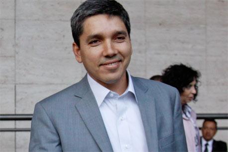 Godoy Toscano pide licencia