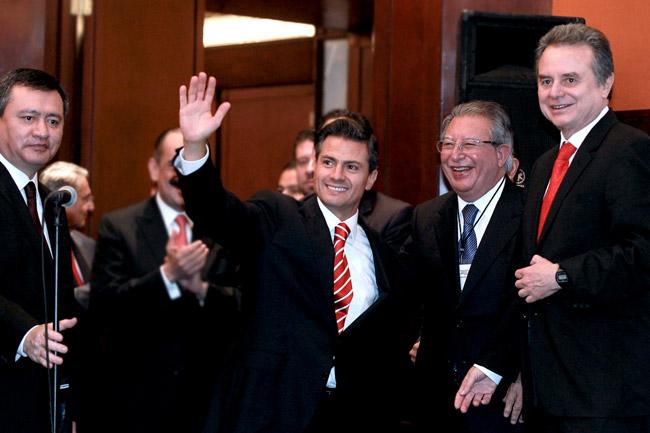 El PRI se puso los guantes <br>por Peña Nieto