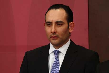 Permanente da licencia a Gil Zuarth para sumarse al gabinete