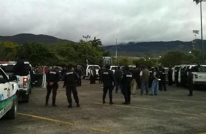 Ejército y policía estatal toman la seguridad de municipio chiapaneco; ayer detuvieron al edil