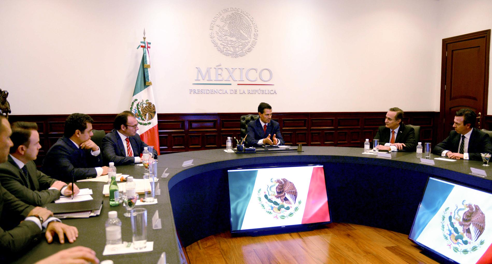 Empresarios piden a Peña Nieto corregir la ley 3de3