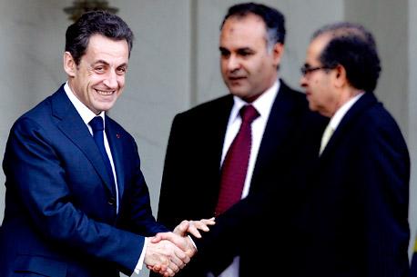 Sarkozy niega que Gadafi haya pagado su campaña electoral