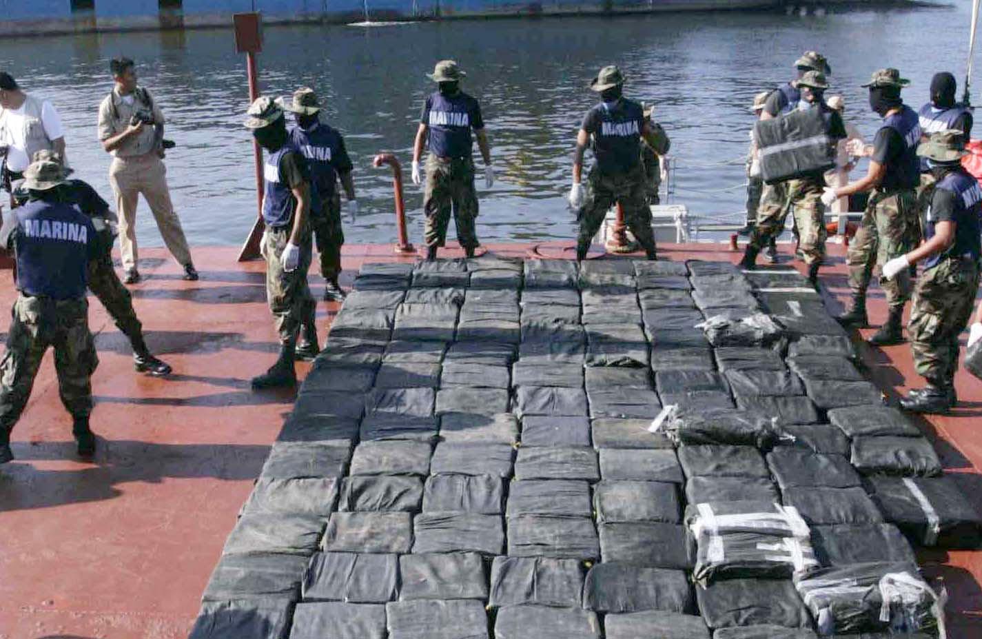 Crece uso de submarinos para introducir droga a EU: <i>NYT</i>