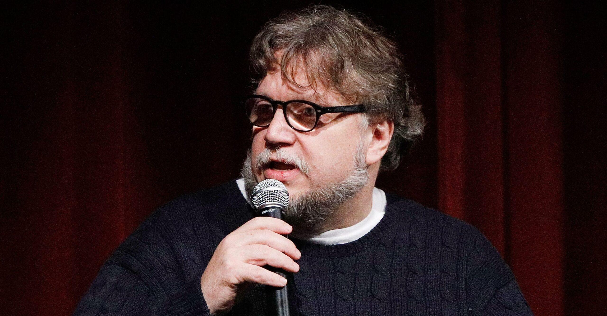 <i>La forma del agua</i>, el cuento de hadas de Guillermo del Toro lidera los Globos de Oro