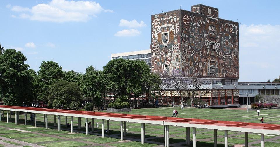 Encuentran el cadáver de una mujer en jardines de Ciudad Universitaria de la UNAM